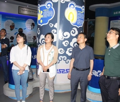 江西省省委宣傳部文化產(chǎn)業(yè)改革處張長(zhǎng)山處長(zhǎng)蒞臨仙客來公司調(diào)研