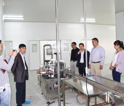 仙客來(lái)公司榮獲首批“國(guó)家林業(yè)重點(diǎn)龍頭企業(yè)”授牌儀式在仙客來(lái)公司舉行