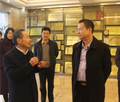 省稅務(wù)局領(lǐng)導(dǎo)送政策、送溫暖！為仙客來公司高質(zhì)量發(fā)展助力