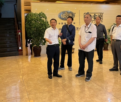 部隊老首長蒞臨仙客來考察指導